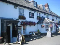The Edgcumbe Arms Các khách sạn ở Torpoint