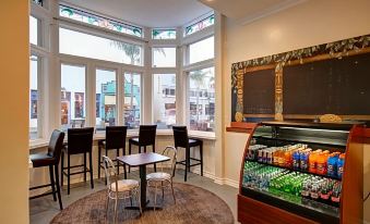 Glenmore Plaza Hotel