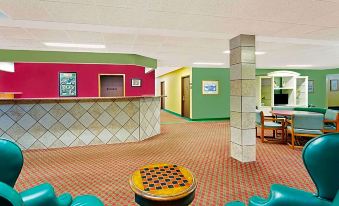 Super 8 by Wyndham Sturgeon Bay