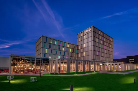 Yotel Amsterdam Отели рядом со станцией Центральный вокзал Амстердама