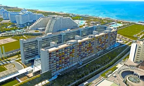Nirvana Cosmopolitan Hotel - Convention & Sports Center