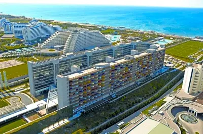 Nirvana Cosmopolitan Hotel - Convention & Sports Center Отели рядом с Аэропорт Анталья
