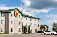 Super 8 by Wyndham Prince Albert Hotels near CJ＇s Climb and Play PA