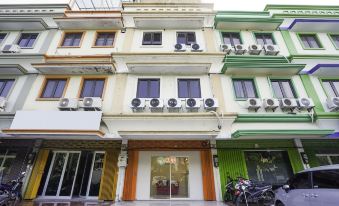 RedDoorz @ Galaxy Bumi Permai Surabaya