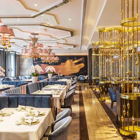 Fairmont Jakarta Отели рядом с достопримечательностью «Плаза Сенаян»