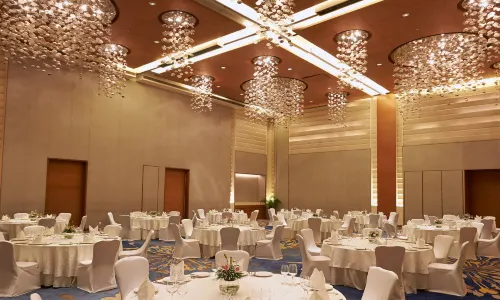 Courtyard by Marriott Mumbai International Airport