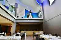 Adonis Cupecoy Hotels in Lowlands