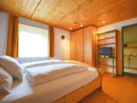 Ferienhaus Haus Kofler Hotels near Schartenbahn