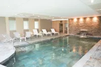 Château Belmont Tours by The Crest Collection - Pools