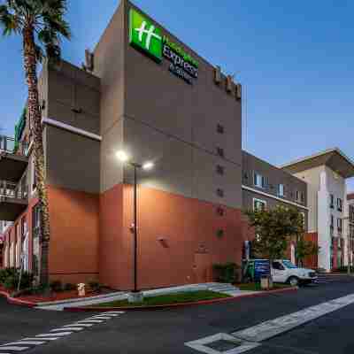 Holiday Inn Express Fremont - Milpitas Central, an IHG Hotel Hotel Exterior