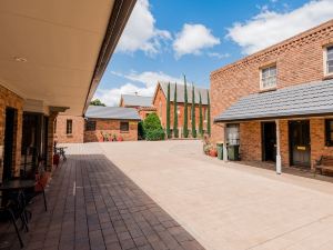 Castlemaine Colonial Motel