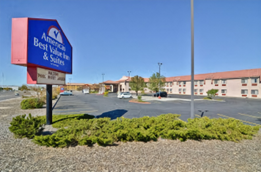 Quality Inn & Suites Albuquerque North Near Balloon Fiesta Park