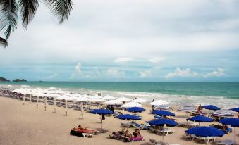 Hotel le Flamboyant - Housity