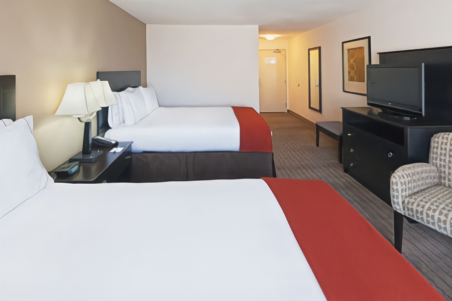 Holiday Inn Express & Suites El Paso Airport, an Ihg Hotel