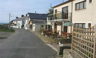 Melyn-y-Gors - Housity