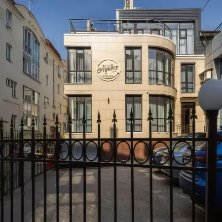 отель Луидор