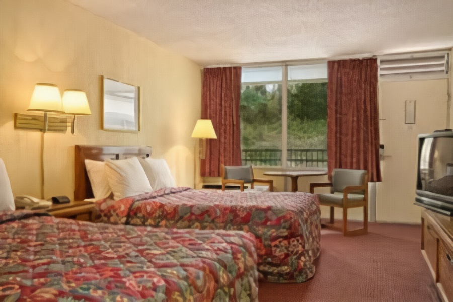 Days Inn by Wyndham Bristol Parkway