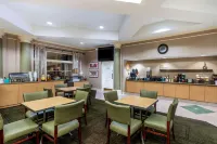 La Quinta Inn & Suites by Wyndham Phoenix West Peoria - breakfast