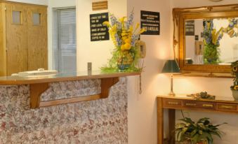 Super 8 by Wyndham Hot Springs
