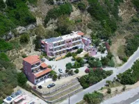 Thalassa House Apartments - Pet friendly
