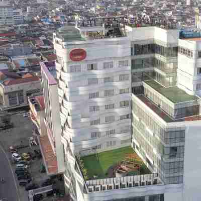 哈里斯坤甸酒店 Hotel Exterior