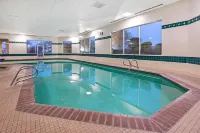 La Quinta Inn & Suites by Wyndham Boise Towne Square - Swimmingpools