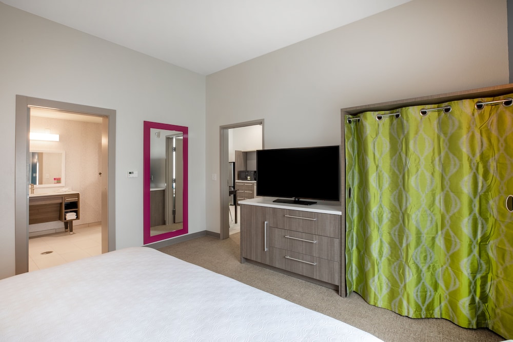 Home2 Suites by Hilton Houston IAH Airport Beltway 8