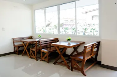 รูปภาพของวรรณ เพลส