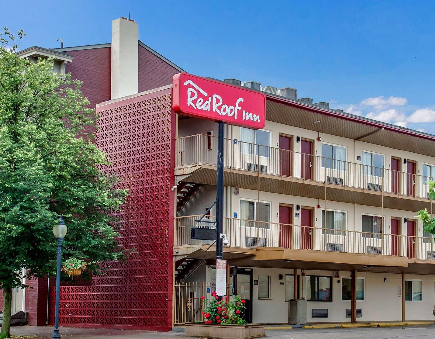 Red Roof Inn York Downtown