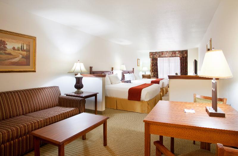 Holiday Inn Express Hotel & Suites Mattoon, an Ihg Hotel