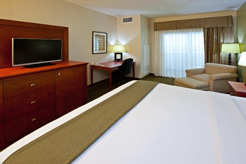 Holiday Inn Express Hotel & Suites Bedford, an Ihg Hotel