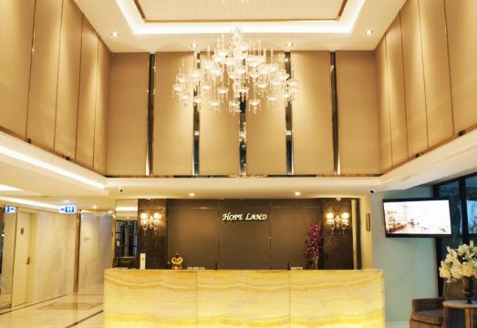 Hope Land Hotel  Sukhumvit 8  Over view