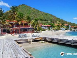 Fort Recovery Beachfront Villa & Suites Hotel