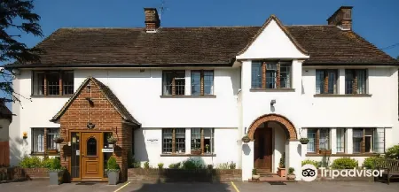 Red Mullions Guest House Отели в г. Форест Хилл вит Шотовер