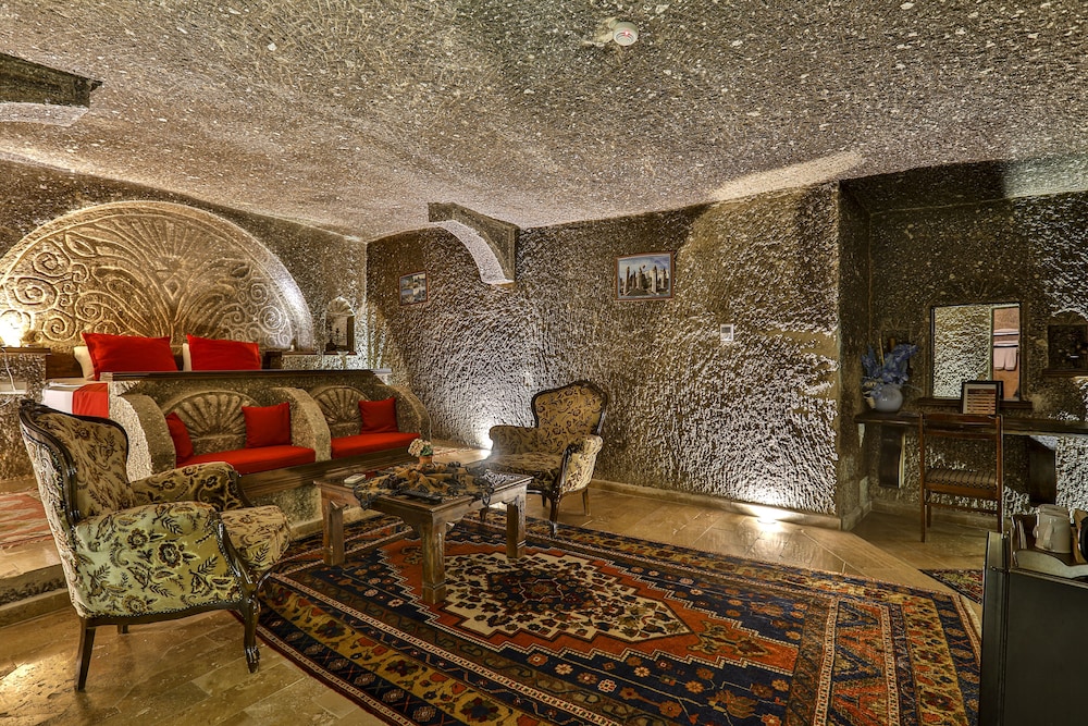 Hidden Cave Hotel