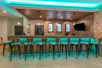 La Quinta Inn & Suites by Wyndham New Orleans Downtown