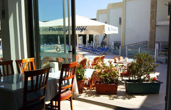 Serpina Hotel