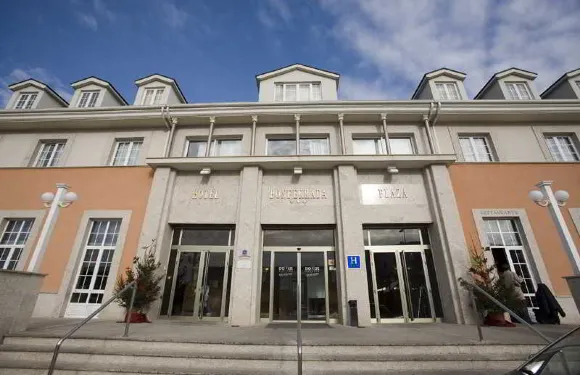 蓬費拉達廣場酒店