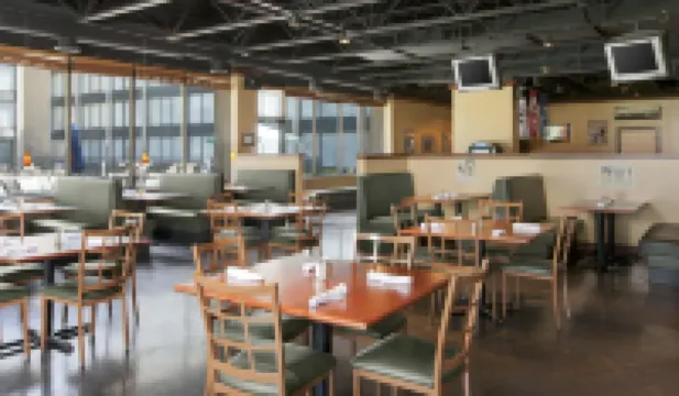 Four Points by Sheraton Kansas City Airport