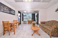 Corona Inn Hotels in Norco