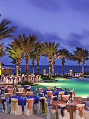 JW Marriott St. Maarten Beach Resort & Spa Hotel in zona Dawn Beach