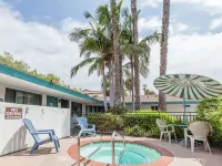La Playa Inn Santa Barbara Hotels near Les Marchands