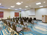 Fairfield Inn & Suites Virginia Beach/Norfolk Airport Các khách sạn gần Bãi biển Chicks Beach