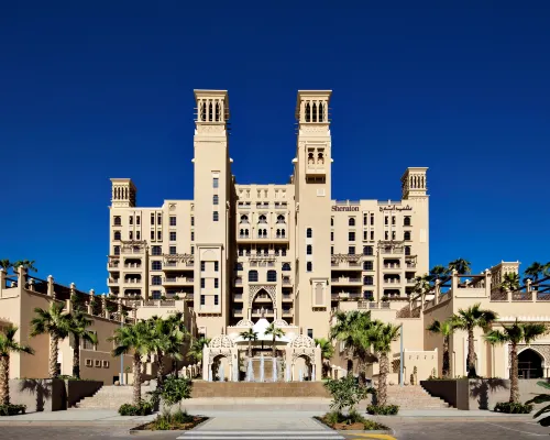 Sheraton Sharjah Beach Resort & Spa Hotel in zona Centro commerciale Corniche