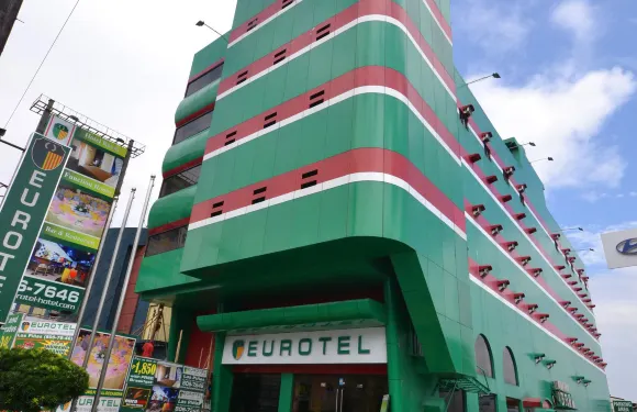 拉斯皮納斯歐洲電信酒店