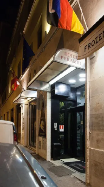 Hotel Pyramid Hotel berhampiran Roma Ostiense