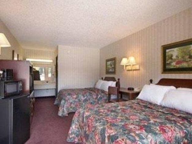 Days Inn by Wyndham Pittsburgh-Harmarville