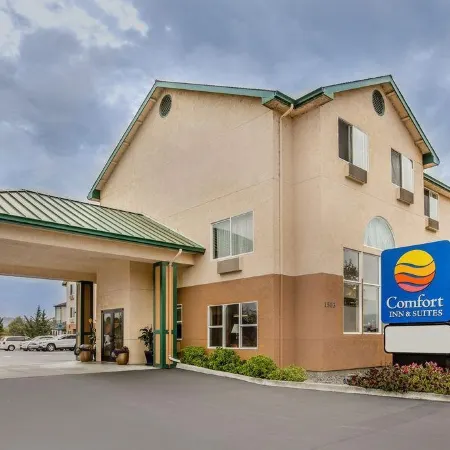 Comfort Inn & Suites Redwood Country