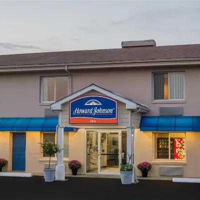 Howard Johnson by Wyndham Springfield Hotels near MassMutual Center