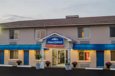 Howard Johnson by Wyndham Springfield Hotels in Springfield